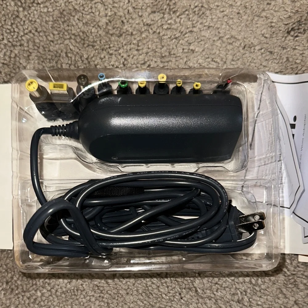 Surf Onn Black 65W Laptop Charging Adapter